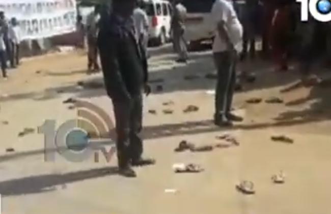 Tension In Thopudurthi, Villager Attack With Stones On Minsiter Convoy