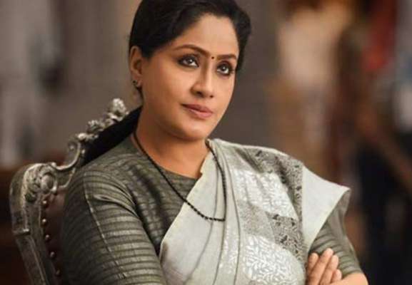 VIJAYA SANTHI words sarileru neekevvaru pre release event