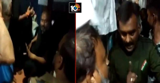 Army jawans attacked on Ayyappa devotees