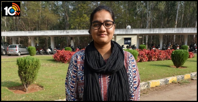 Hyderabad Central University Student Nandini Sony get Highest Package in Campus Selection
