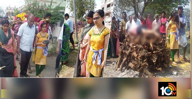 daughters complete father funeral rites