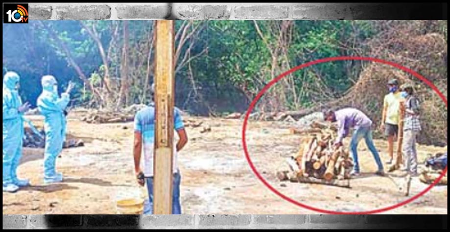 educated-people-doing-funeral-in-esi-graveyard1