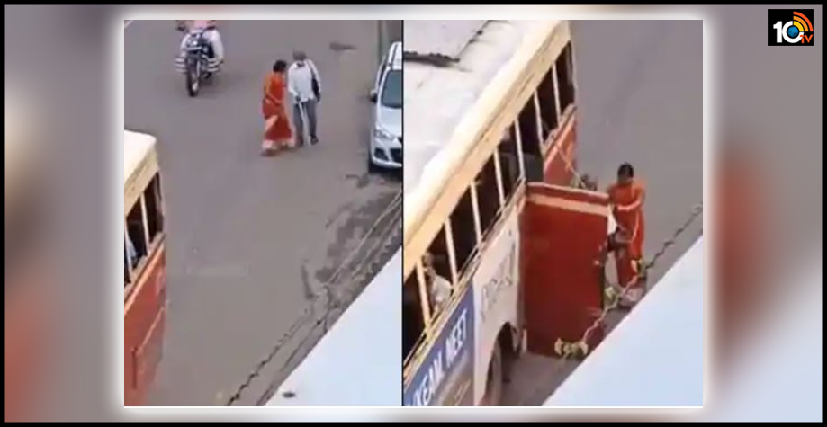 kerala-woman-who-helped-blind-man-board-a-bus-now-owns-a-home-thanks-to-her-act-of-kindness