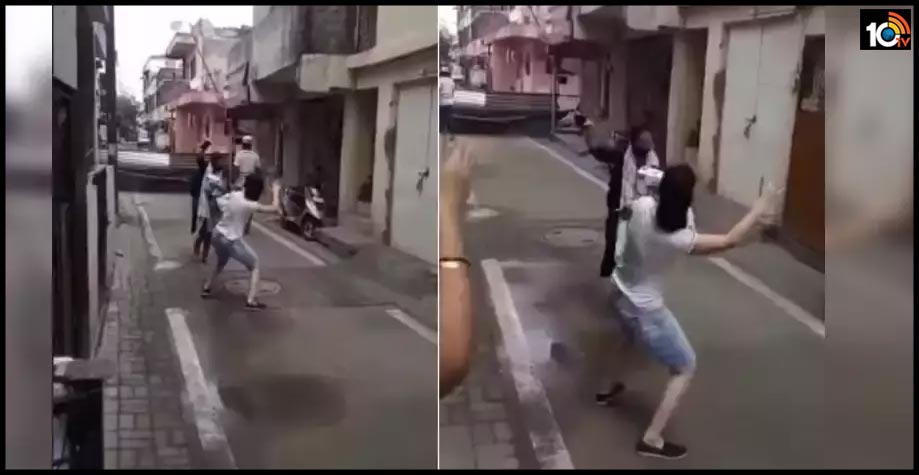 she-danced-to-welcome-her-sister-home-after-she-beat-covid-19their-celebration-is-viral