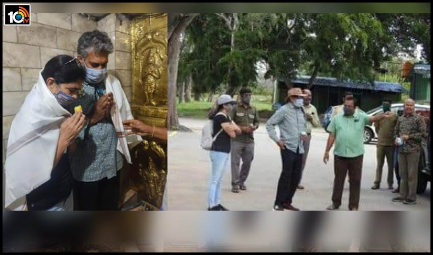 director-ss-rajamouli-couple-visits-himavad-gopalaswamy-hill1